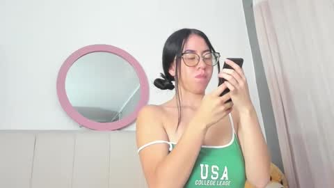 Snapshot of lisaa_a chatting on 02-11-25, 02:35 Lisa online show from 02-11-25, 02:35