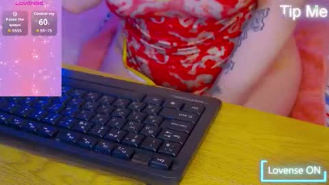 Snapshot of lisacandy1 chatting on 11-21-25, 08:35 Lisa online show from 11-21-25, 08:35