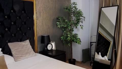 lisacroft online show from 03-09-25, 07:59