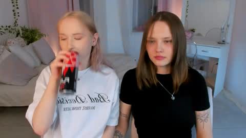 Snapshot of lisaluve chatting on 04-03-26, 07:23 Lisa blonde Alisa brunette online show from 04-03-26, 07:23