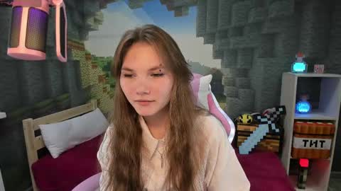 Snapshot of lisaporters chatting on 02-09-25, 08:24 Lisa online show from 02-09-25, 08:24