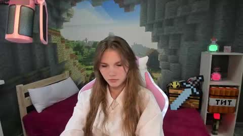 Snapshot of lisaporters chatting on 02-09-25, 11:25 Lisa online show from 02-09-25, 11:25