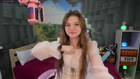 Snapshot of lisaporters chatting on 02-10-25, 06:13 Lisa online show from 02-10-25, 06:13