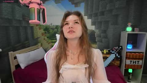 Snapshot of lisaporters chatting on 02-10-25, 09:47 Lisa online show from 02-10-25, 09:47