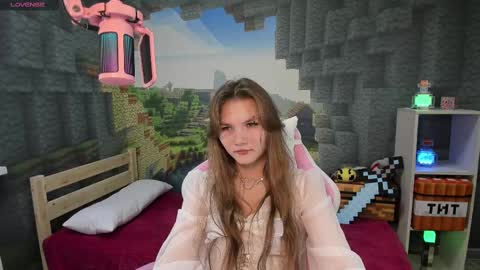 Snapshot of lisaporters chatting on 02-11-25, 12:49 Lisa online show from 02-11-25, 12:49