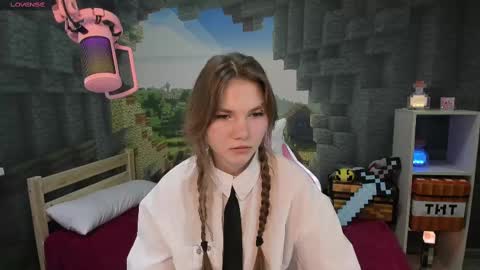 Snapshot of lisaporters chatting on 02-12-25, 12:16 Lisa online show from 02-12-25, 12:16