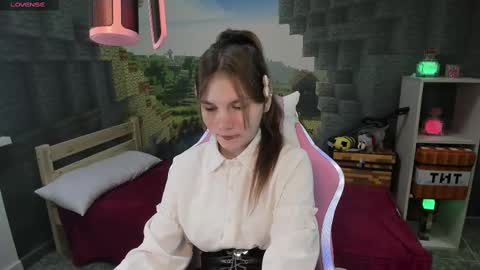 Snapshot of lisaporters chatting on 03-04-25, 05:24 Lisa online show from 03-04-25, 05:24