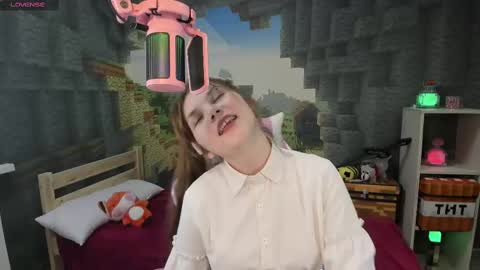 Snapshot of lisaporters chatting on 03-04-25, 08:27 Lisa online show from 03-04-25, 08:27