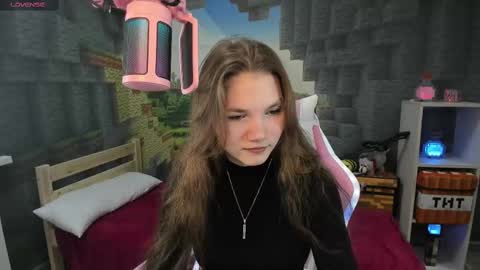 Snapshot of lisaporters chatting on 03-05-25, 05:08 Lisa online show from 03-05-25, 05:08