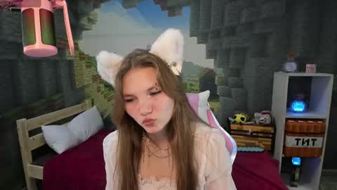 Snapshot of lisaporters chatting on 03-07-25, 08:44 Lisa online show from 03-07-25, 08:44