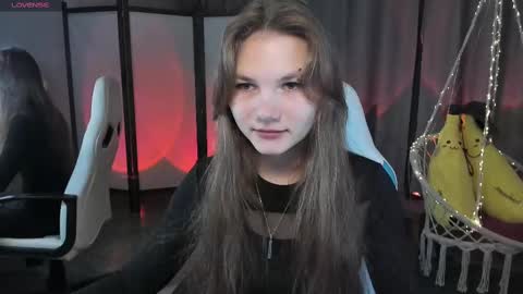 Snapshot of lisaporters chatting on 03-08-25, 09:29 Lisa online show from 03-08-25, 09:29