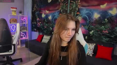 Snapshot of lisaporters chatting on 03-09-25, 03:43 Lisa online show from 03-09-25, 03:43