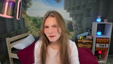 Snapshot of lisaporters chatting on 03-09-25, 08:42 Lisa online show from 03-09-25, 08:42