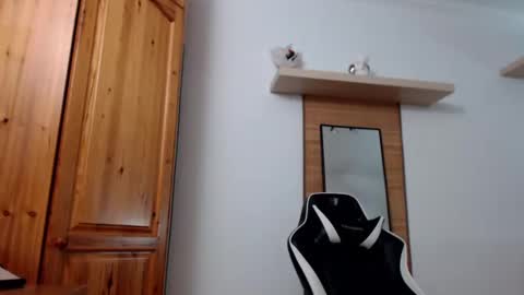 Snapshot of lisaskybaby chatting on 02-19-25, 11:06 Lisaskybaby online show from 02-19-25, 11:06