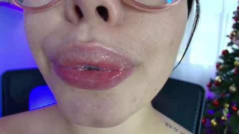 Snapshot of lisbet_21x chatting on 01-15-25, 10:13 Lisbet online show from 01-15-25, 10:13