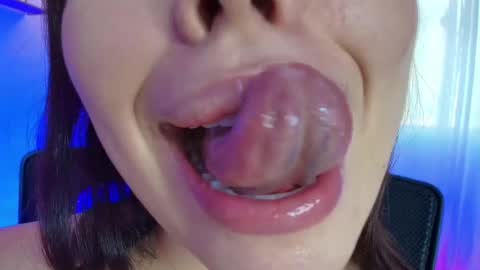 Snapshot of lisbet_21x chatting on 01-22-25, 10:05 Lisbet online show from 01-22-25, 10:05