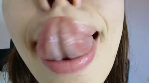 Snapshot of lisbet_21x chatting on 09-19-25, 10:21 Lisbet online show from 09-19-25, 10:21