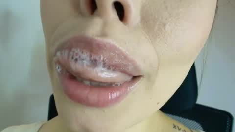 Snapshot of lisbet_21x chatting on 10-20-25, 10:32 Lisbet online show from 10-20-25, 10:32