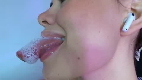 Snapshot of lisbet_21x chatting on 11-08-25, 02:06 Lisbet online show from 11-08-25, 02:06