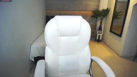 Liseth Fox online show from 02-25-25, 08:09