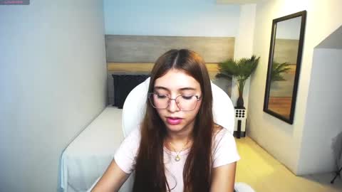 Liseth Fox online show from 02-26-25, 08:33