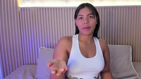 Snapshot of liss_reyes chatting on 09-21-25, 01:46 Liss online show from 09-21-25, 01:46