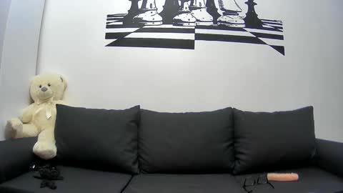 Cleopatra online show from 01-15-25, 08:37