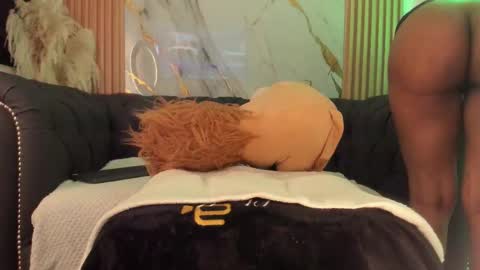 Snapshot of lissa_collen chatting on 11-25-25, 10:43 Lissa online show from 11-25-25, 10:43