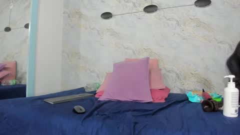 Lisa online show from 12-28-24, 06:06