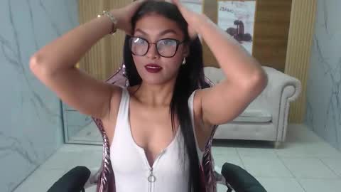 lissandra_s online show from 09-20-25, 08:54