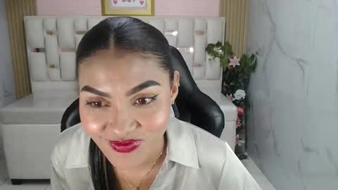 lissandra_s online show from 11-20-25, 08:19