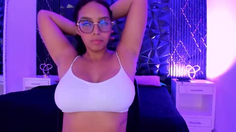 Lissa Vergara  online show from 10-03-25, 12:35