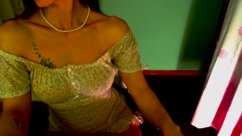 Snapshot of lisstaylor chatting on 12-29-24, 02:49 Liss online show from 12-29-24, 02:49