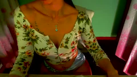 Snapshot of lisstaylor chatting on 12-30-24, 02:40 Liss online show from 12-30-24, 02:40