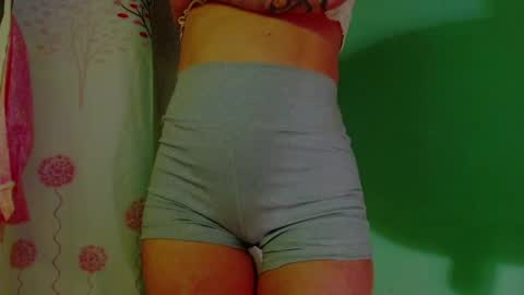 Snapshot of lisstaylor chatting on 01-23-25, 03:11 Liss online show from 01-23-25, 03:11
