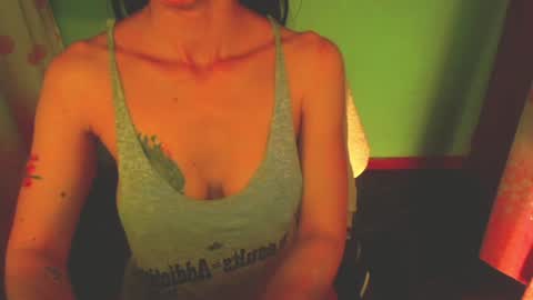 Snapshot of lisstaylor chatting on 02-04-25, 03:26 Liss online show from 02-04-25, 03:26