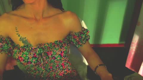 Snapshot of lisstaylor chatting on 02-07-25, 03:30 Liss online show from 02-07-25, 03:30
