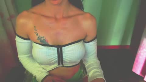 Snapshot of lisstaylor chatting on 02-18-25, 02:49 Liss online show from 02-18-25, 02:49