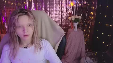 Lena online show from 03-05-26, 10:33