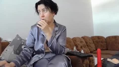 litisialove455 online show from 02-15-25, 08:44