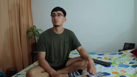 Snapshot of litteb0y chatting on 11-09-25, 11:14 Alejandro online show from 11-09-25, 11:14