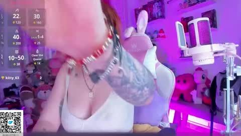 Snapshot of little__ary chatting on 02-18-25, 02:05 little ary online show from 02-18-25, 02:05