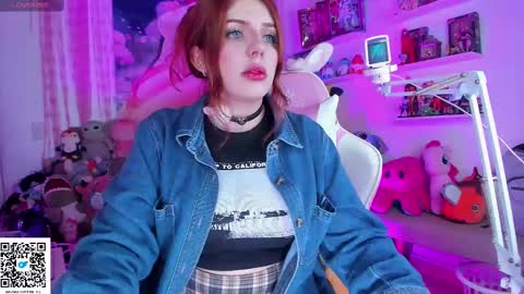 Snapshot of little__ary chatting on 03-08-25, 02:45 little ary online show from 03-08-25, 02:45