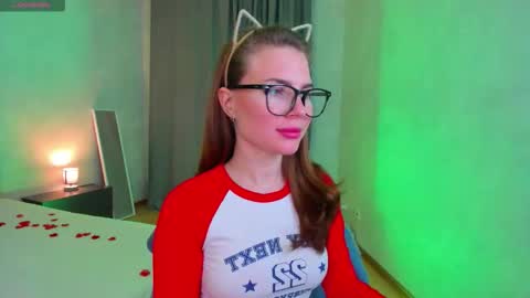 Snapshot of little__isabel chatting on 02-26-26, 01:59 Isabel online show from 02-26-26, 01:59