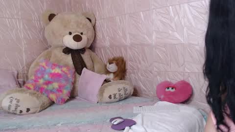 Snapshot of little_angelito2 chatting on 02-25-25, 10:29 TU ANGELITO online show from 02-25-25, 10:29