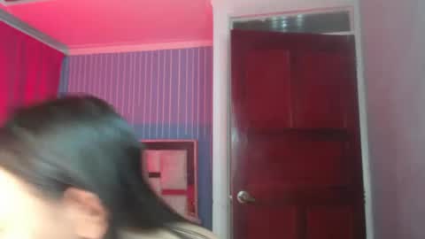 Snapshot of little_aphrodite2 chatting on 02-20-25, 10:05 Aliciaparaisss online show from 02-20-25, 10:05