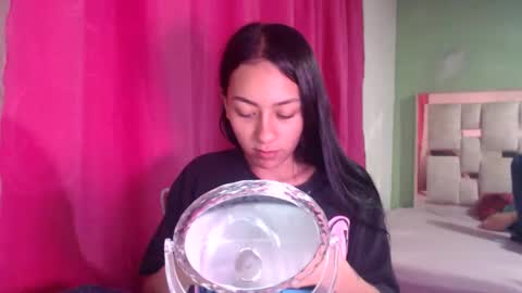 Aliciaparaisss online show from 12-21-25, 02:30