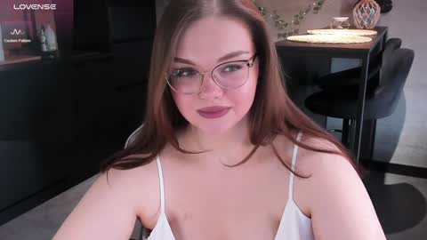 Eva online show from 02-06-25, 10:26