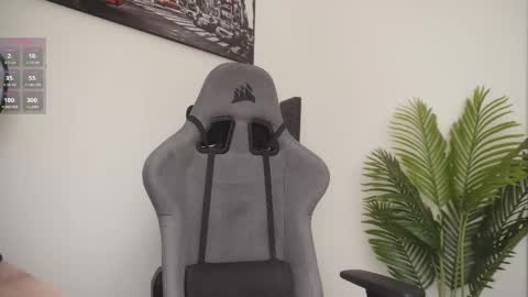 Help me reach 100 likes online show from 03-01-26, 07:16