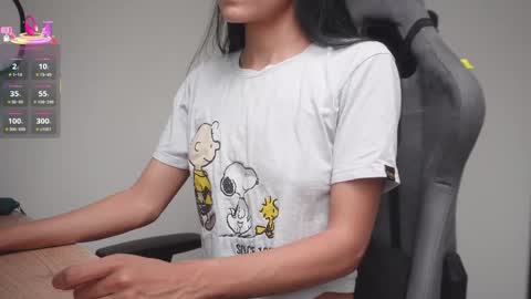 Help me reach 100 likes online show from 04-12-26, 07:08